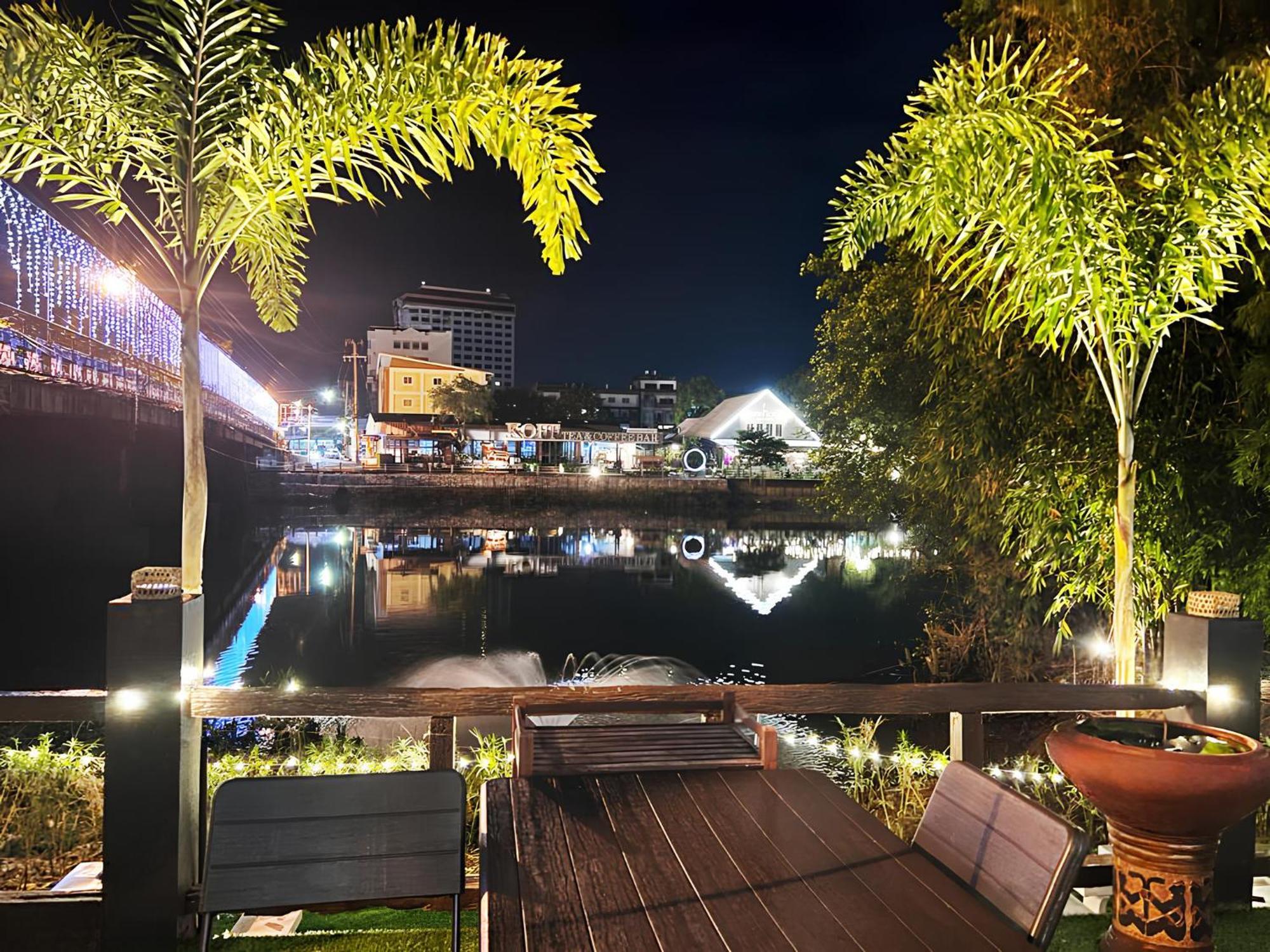 Chanmel Riverside 尖竹汶 外观 照片